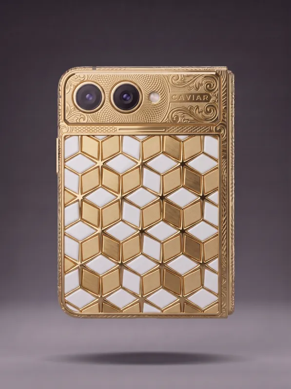 GEOMETRY · Golden Cubes